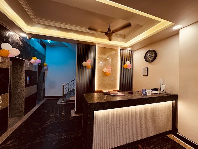 The Aura Grand Cafe